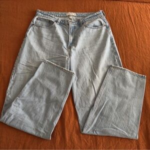 Abercrombie & Fitch Taper High Rise Jeans